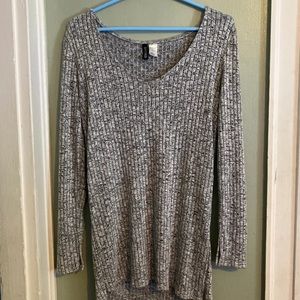 H&M Divided Grey Long Sleeved Top